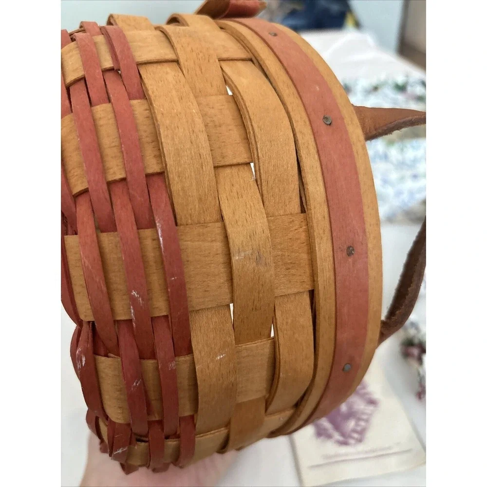 Longaberger‎ 1995 Round Basket with Leather Handles, Floral & Plastic Insert